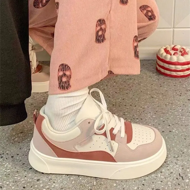 2022 winter new single shoes women's shoes PU rubber single shoes round head women's shoes in winter
2022 winter new single shoes women's shoes PU rubber single shoes round head women's shoes in winter