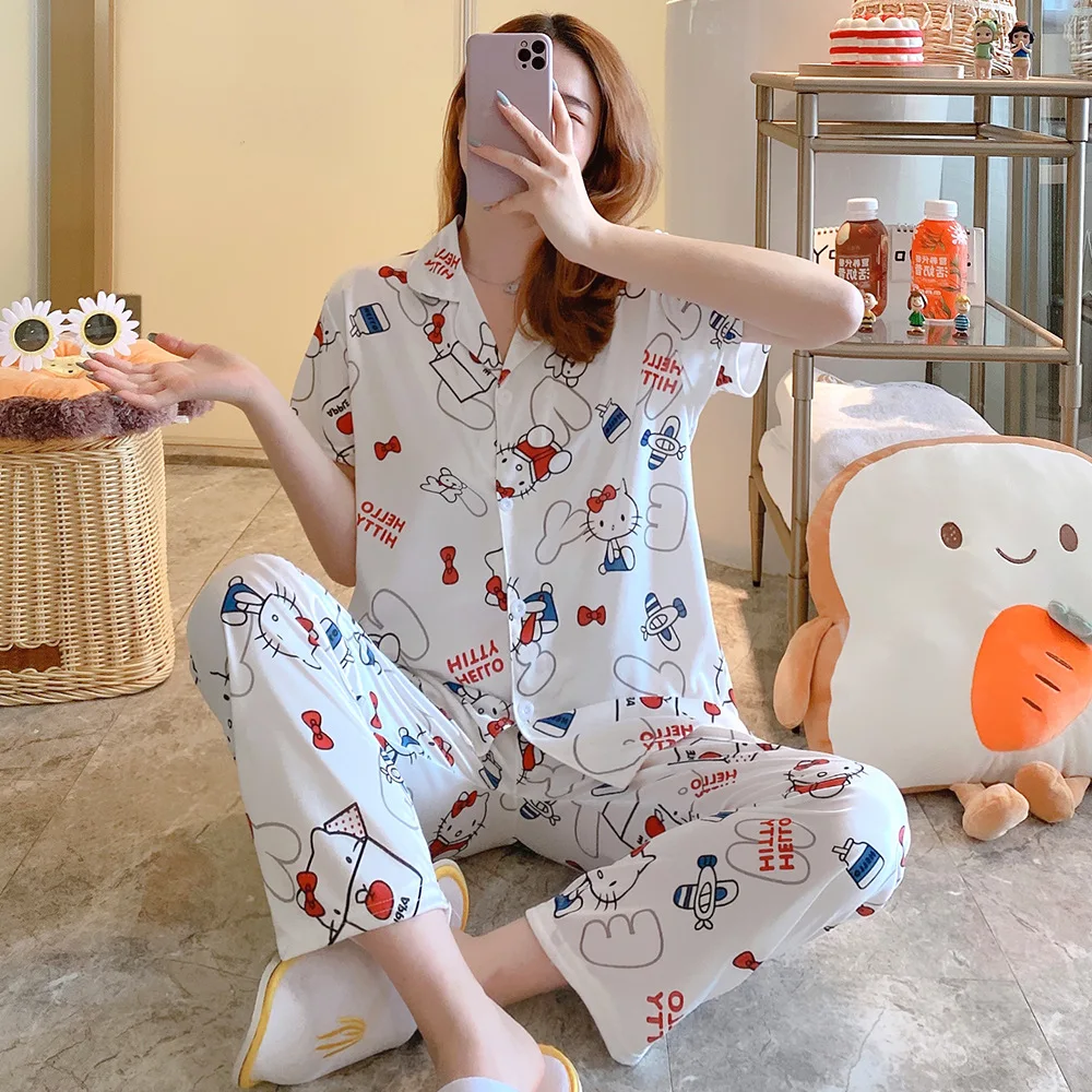 Kawaii Sanriod Cartoon Anime Suit Cute Kitty Pajamas Sweet Short Sleeve Trousers Cardigan Milk Silk for Girl Birthday Gift
Kawaii Sanriod Cartoon Anime Suit Cute Kitty Pajamas Sweet Short Sleeve Trousers Cardigan Milk Silk for Girl Birthday Gift