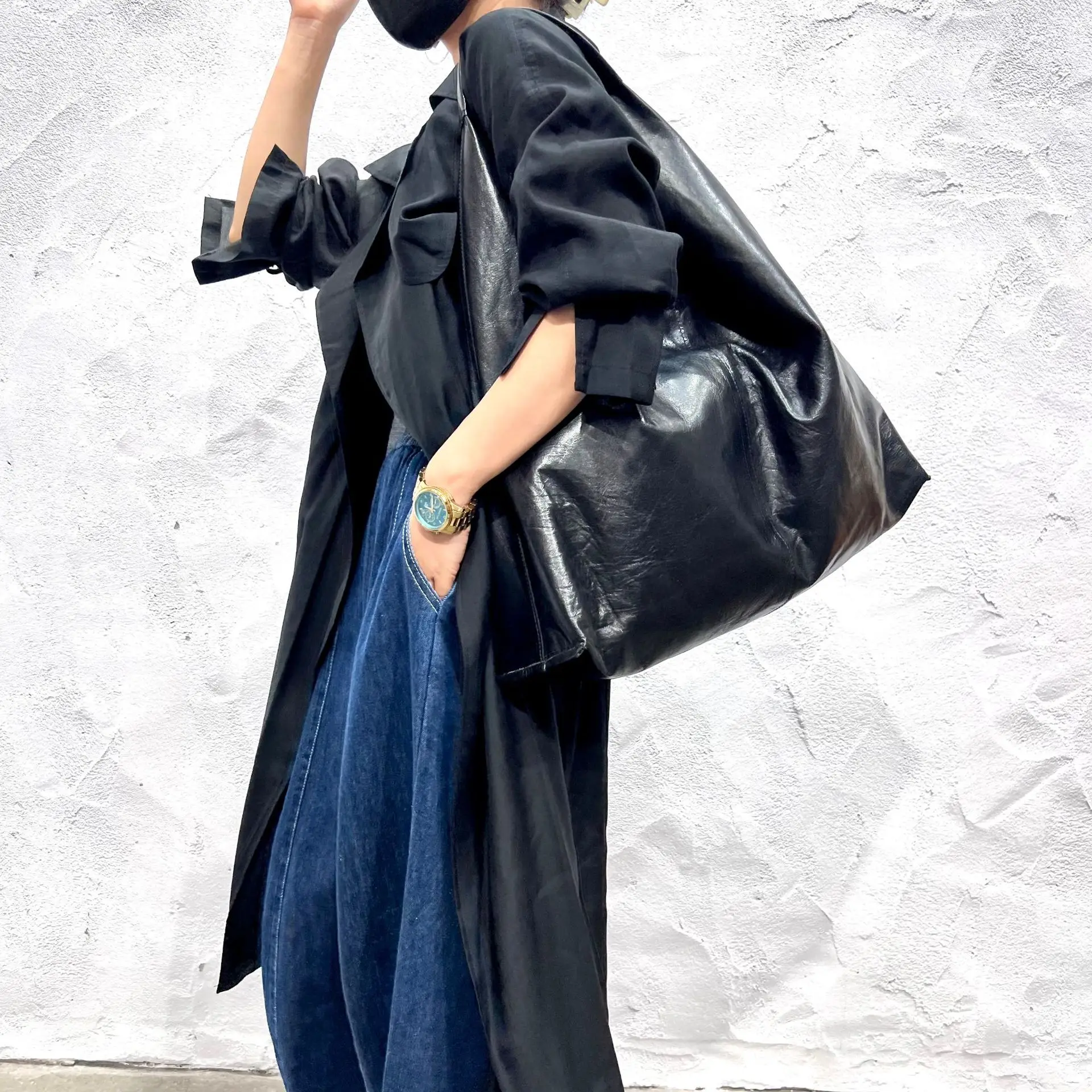 Leather Women's Bag Handmade First Layer Plant Tanned Cow Pitot Bag Large Commuter Bag Shoulder Bag V-shaped Bag
Leather Women's Bag Handmade First Layer Plant Tanned Cow Pitot Bag Large Commuter Bag Shoulder Bag V-shaped Bag