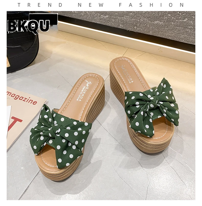 2022 Platform Wedge Slippers Women Shoes Butterfly-knot Clog Riband Polka Dot Snowflake Fabric Bow Flip Flop Light Slide
2022 Platform Wedge Slippers Women Shoes Butterfly-knot Clog Riband Polka Dot Snowflake Fabric Bow Flip Flop Light Slide