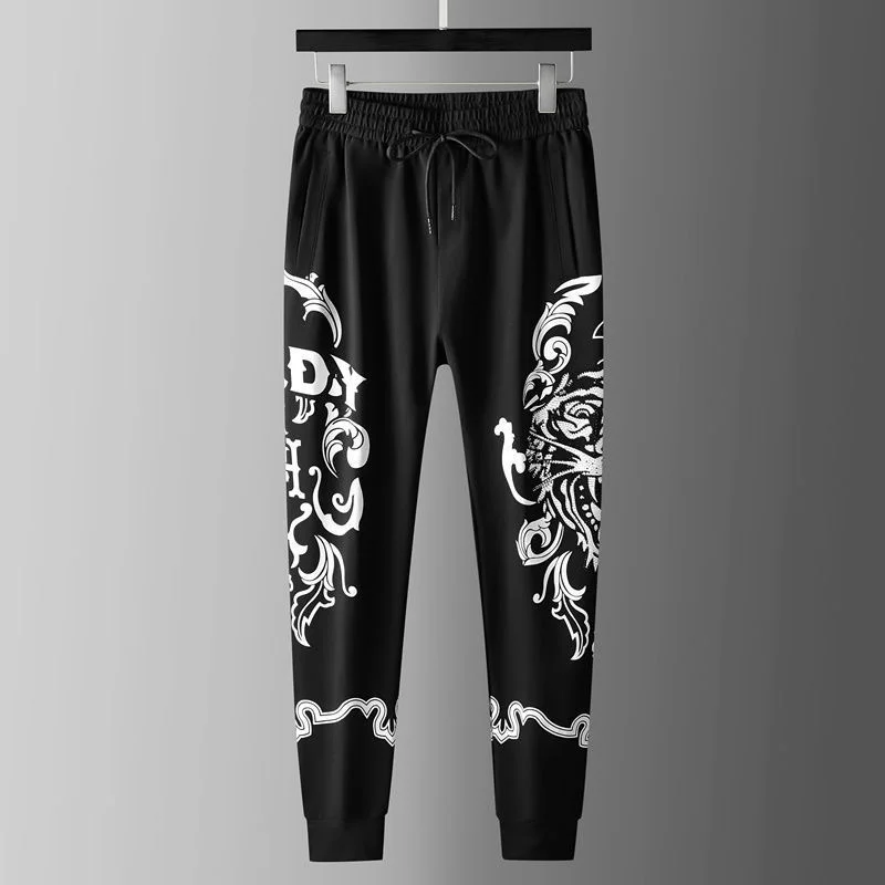 hot European diamond fashion tiger printed casual men's summer sports 2023 designer's new high-end ice silk pants
hot European diamond fashion tiger printed casual men's summer sports 2023 designer's new high-end ice silk pants