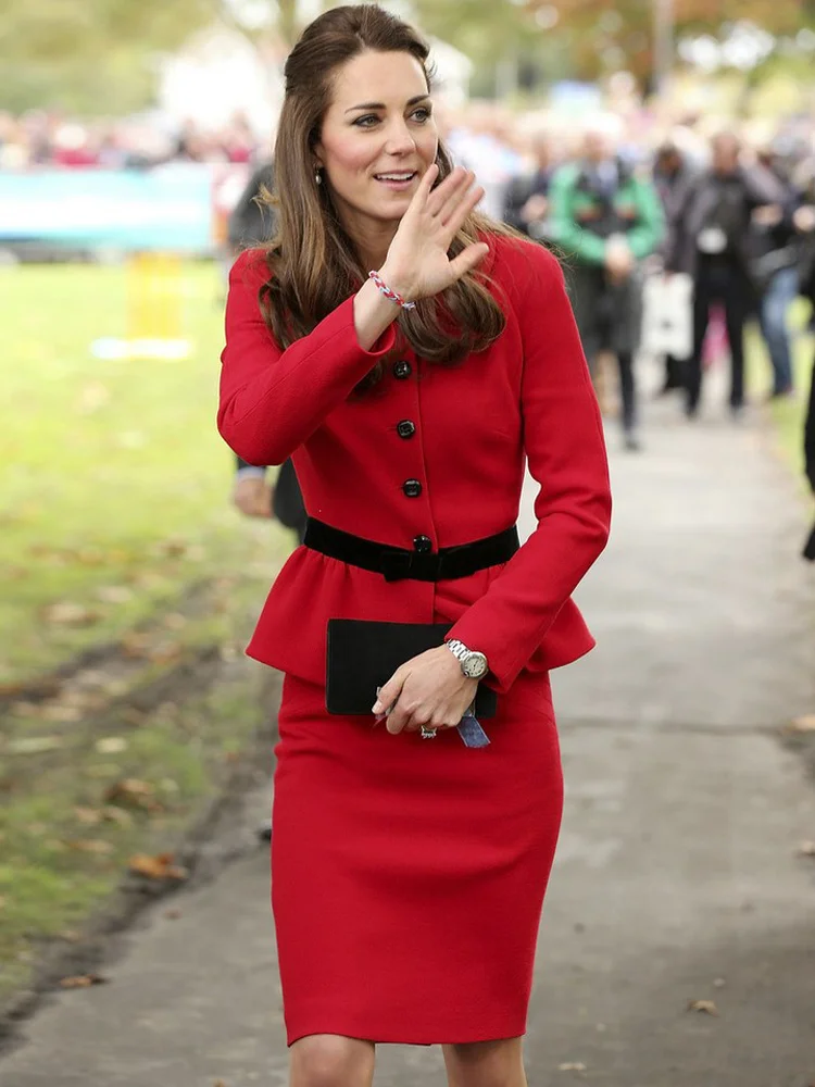 Princess Kate Fashion Spring Autumn New High Quality Women Set Button Jacket Tops Pencil Skirt Party Elegant Red 2 Piece Suit
Princess Kate Fashion Spring Autumn New High Quality Women Set Button Jacket Tops Pencil Skirt Party Elegant Red 2 Piece Suit