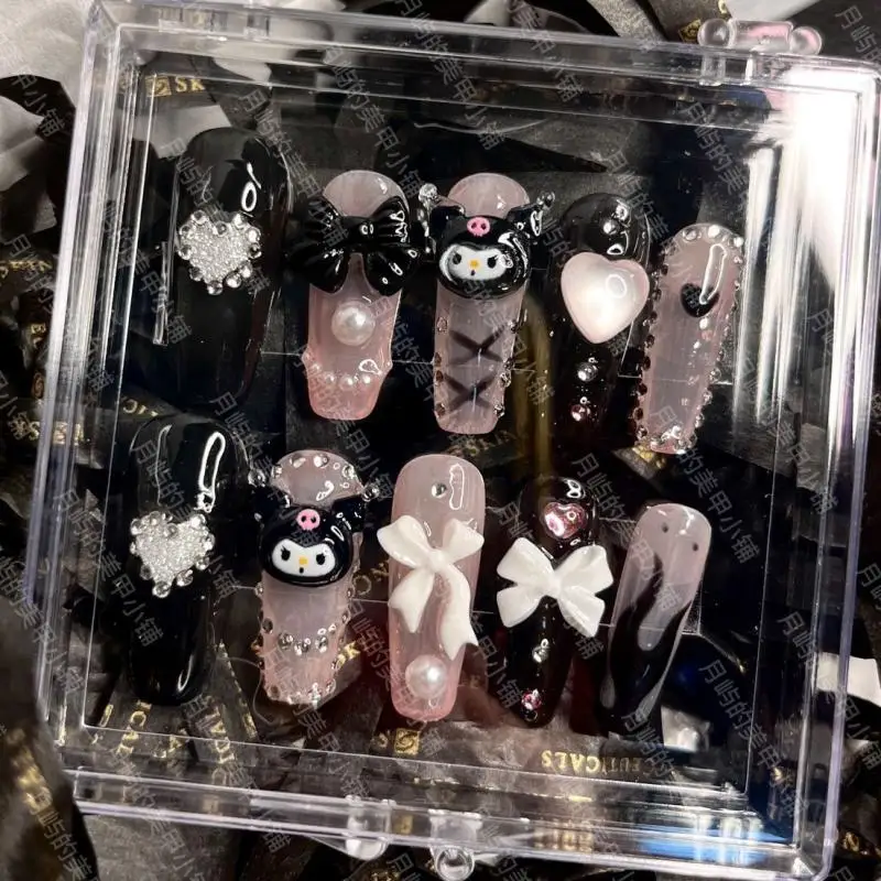 Kawaii Sanrioed искусственные ногти Kuromi Стразы съемные Artoon аниме ногти полное покрытие наклейки для кончиков ногтей Кот ручной работы подарки
Kawaii Sanrioed искусственные ногти Kuromi Стразы съемные Artoon аниме ногти полное покрытие наклейки для кончиков ногтей Кот ручной работы подарки