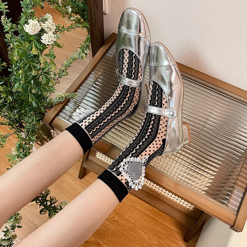 New Lace Socks Women Summer Ultra-thin Transparent Crystal Silk Socks Plaid Heart Embroidery Black White Elastic Long Socks Sox 
New Lace Socks Women Summer Ultra-thin Transparent Crystal Silk Socks Plaid Heart Embroidery Black White Elastic Long Socks Sox