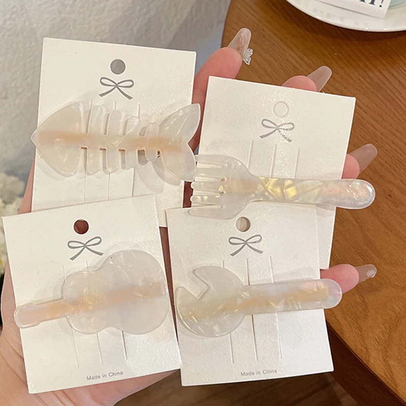 Korean women's Hair Clips Hairpin Headdress Fishbone Hairpin Style Side Clip Cute Scissor Hair Accessories Hair Clip Interesting
Korean women's Hair Clips Hairpin Headdress Fishbone Hairpin Style Side Clip Cute Scissor Hair Accessories Hair Clip Interesting