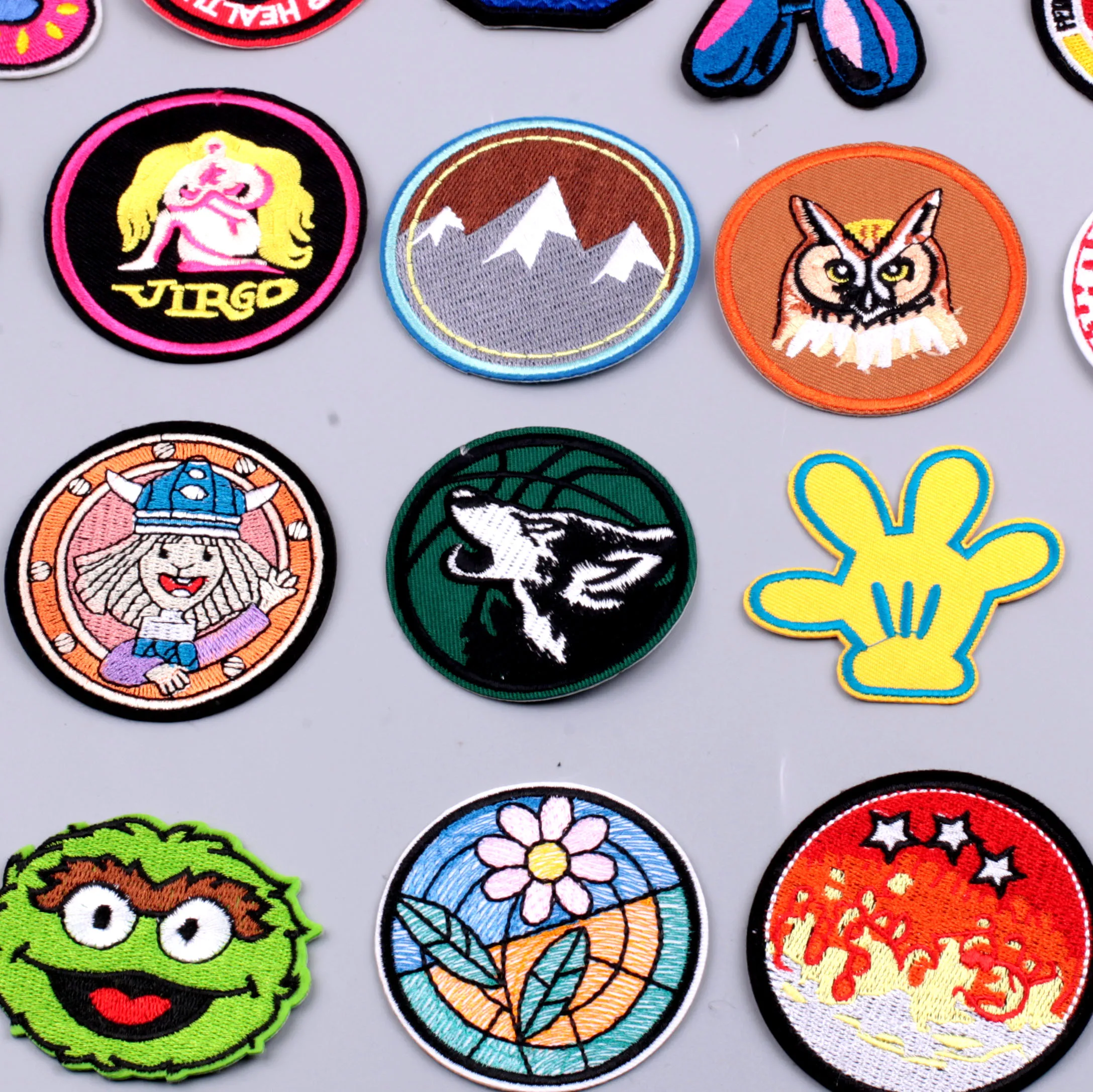 Cartoon Animals Embroidered Patches for Clothing Thermoadhesive Patches Iron on Patches Sewing Badges Appliques Hippie Stickers
Cartoon Animals Embroidered Patches for Clothing Thermoadhesive Patches Iron on Patches Sewing Badges Appliques Hippie Stickers