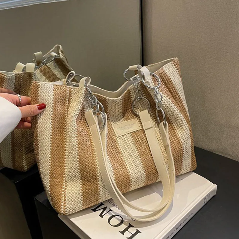High-capacity Canvas Shoulder Bag for Women 2023 Spring Trend Fashion Design Big Zipper Cloth Travel Tote Bags Handbags
High-capacity Canvas Shoulder Bag for Women 2023 Spring Trend Fashion Design Big Zipper Cloth Travel Tote Bags Handbags