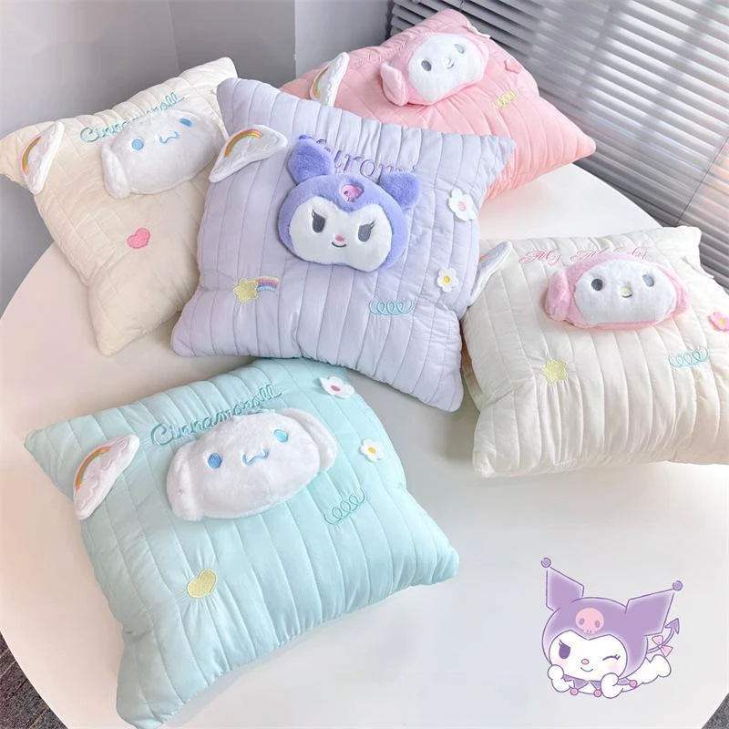 Подушка Sanrio плюшевая кукла Коричный цвет My Melody Kuromi плюшевые игрушки теплая подушка с отверстиями для рук 2 в 1 Подушка для украшения дома детский подарок
Подушка Sanrio плюшевая кукла Коричный цвет My Melody Kuromi плюшевые игрушки теплая подушка с отверстиями для рук 2 в 1 Подушка для украшения дома детский подарок