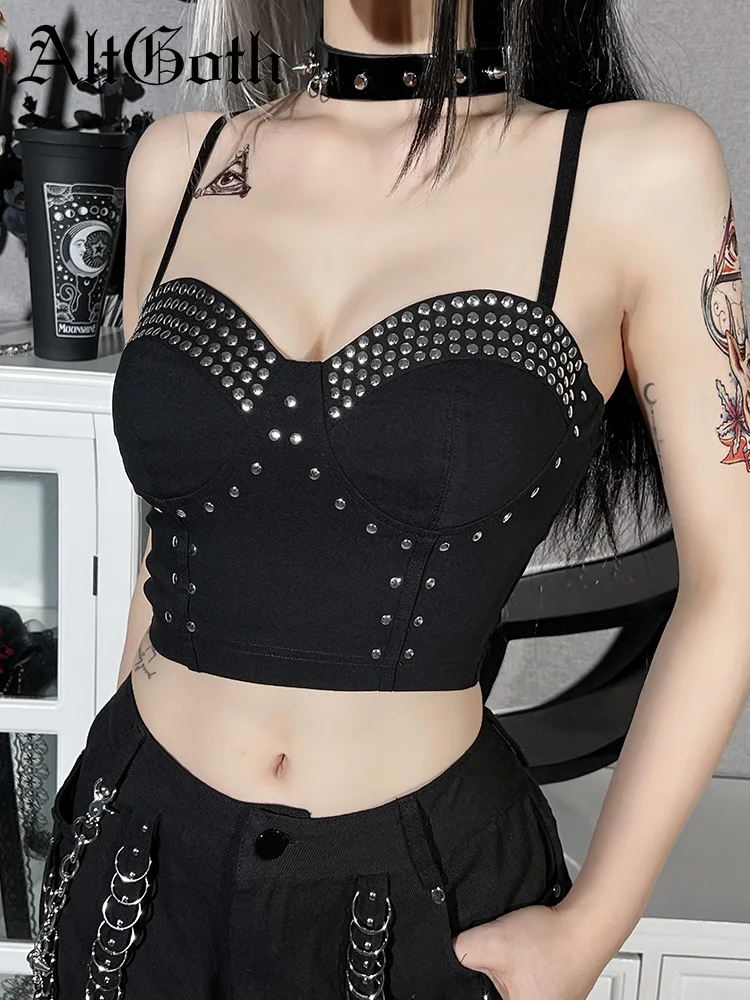 AltGoth Punk Gothic Metal Vest Women Harajuku Streetwear Vintage Emo Alternative Crop Tank Tops Y2k Grunge Clubwear Camis Female
AltGoth Punk Gothic Metal Vest Women Harajuku Streetwear Vintage Emo Alternative Crop Tank Tops Y2k Grunge Clubwear Camis Female