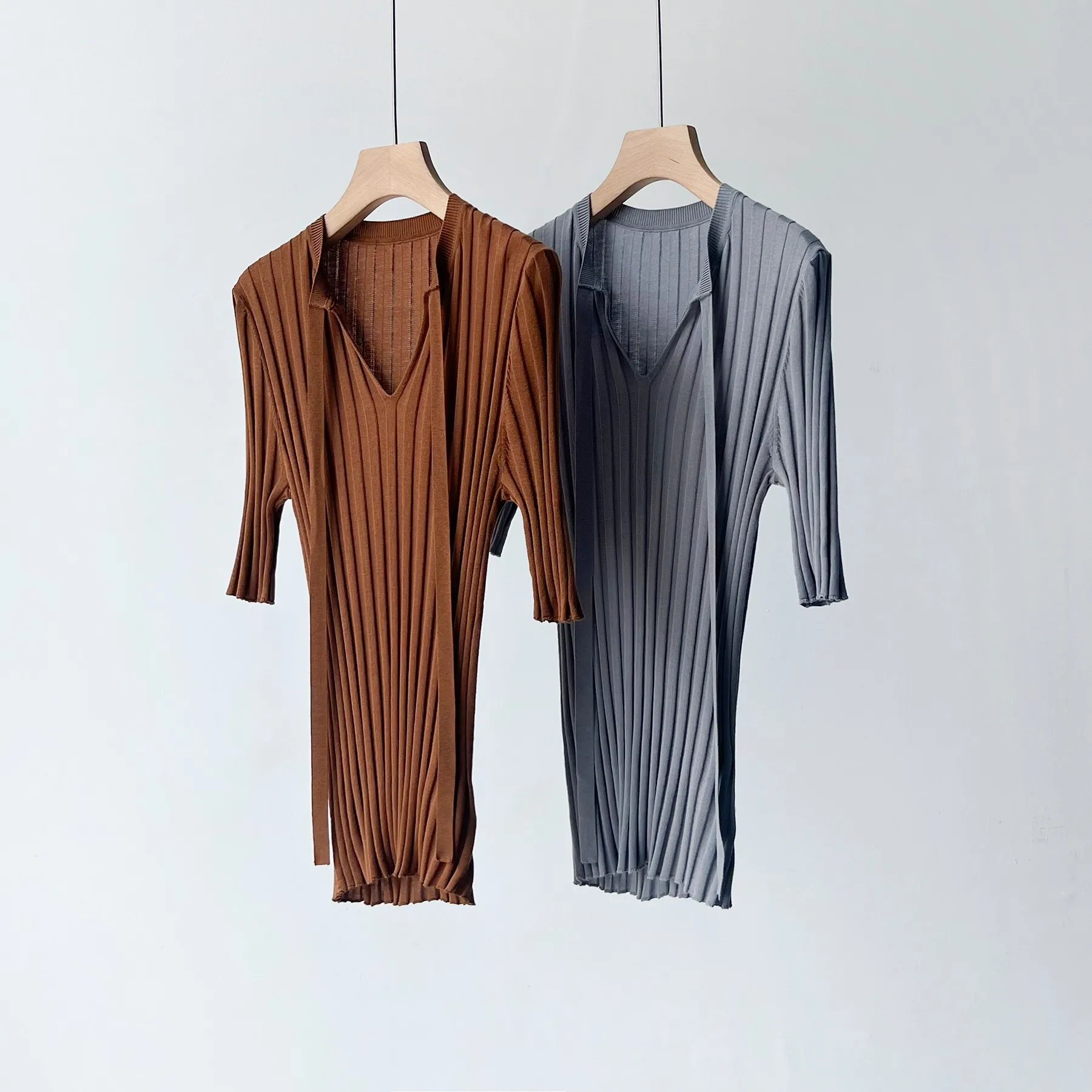 2023 spring and summer women's clothing fashion new Ribbon Wool Base Shirt 0504
2023 spring and summer women's clothing fashion new Ribbon Wool Base Shirt 0504