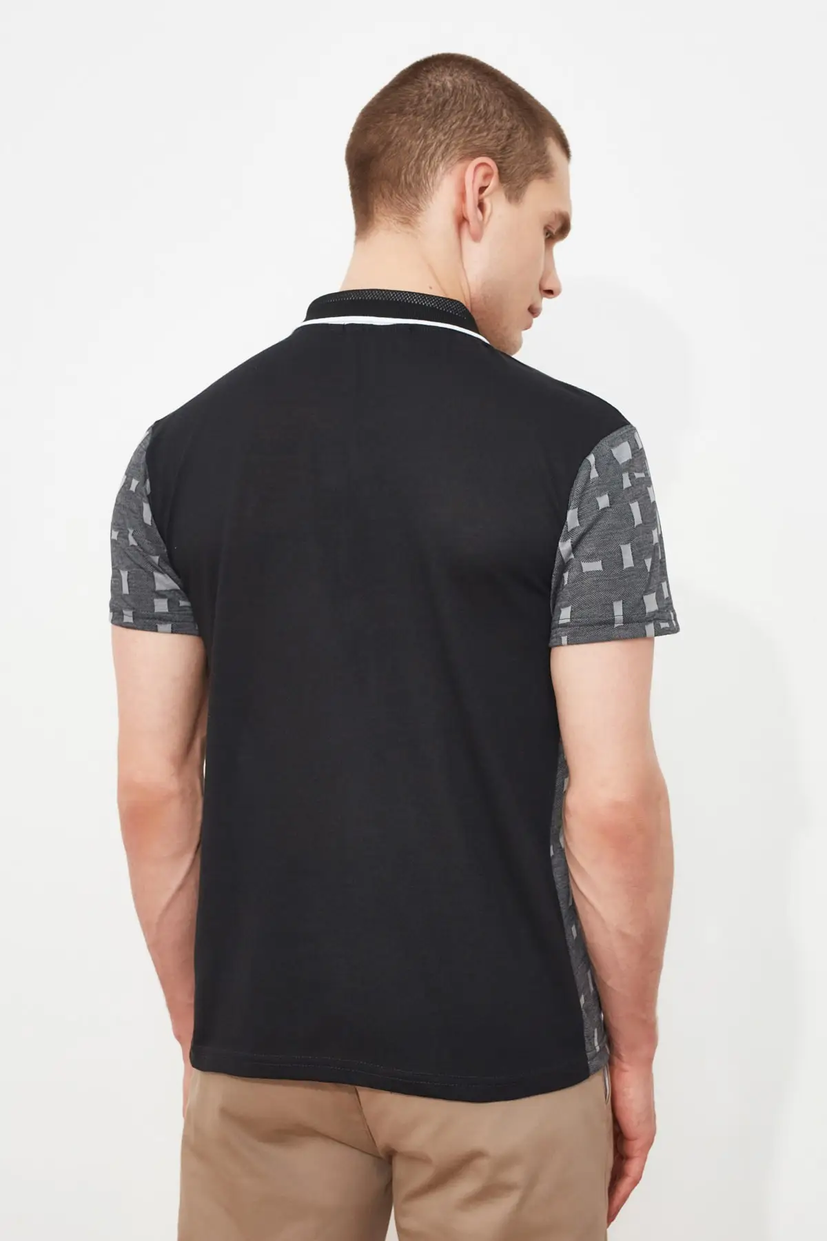 Trendyol Men 'S Regular Fit Short Sleeve Jacquard Polo Collar T-shirt TMNSS21PO0120 
Trendyol Men 'S Regular Fit Short Sleeve Jacquard Polo Collar T-shirt TMNSS21PO0120