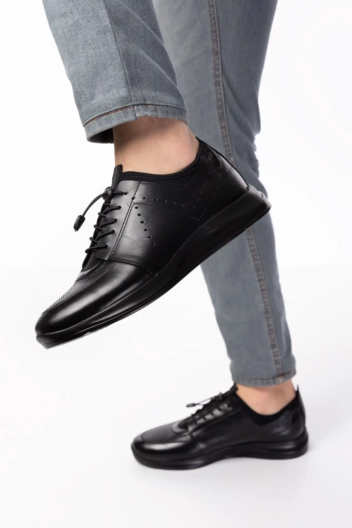 Men's Shoes Genuine Leather Laceless Slip On Casual Summer New Style Men Loafers Soft Comfortable Shoes
Men's Shoes Genuine Leather Laceless Slip On Casual Summer New Style Men Loafers Soft Comfortable Shoes