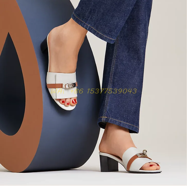 Шлепанцы с открытым носком и металлической пряжкой, кожа, классические дизайнерские удобные повседневные туфли без застежки, квадратный средний каблук
Шлепанцы с открытым носком и металлической пряжкой, кожа, классические дизайнерские удобные повседневные туфли без застежки, квадратный средний каблук