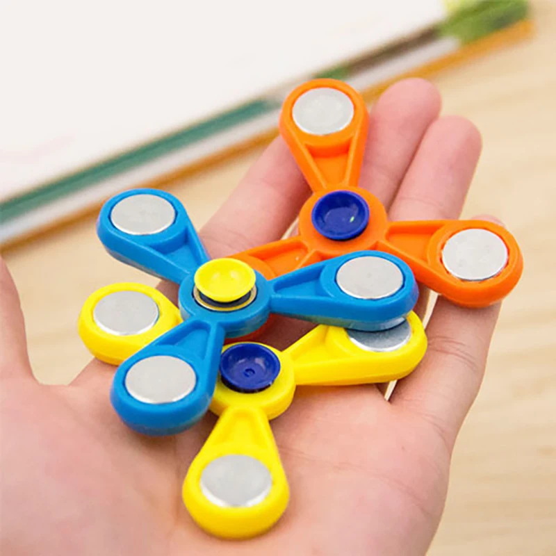 

HOT SALE Fingertip Gyro Finger Spiral Children Adult Stress Relieving Toy Three Leaf Spinner Toy Office Anxiety Stress Relief