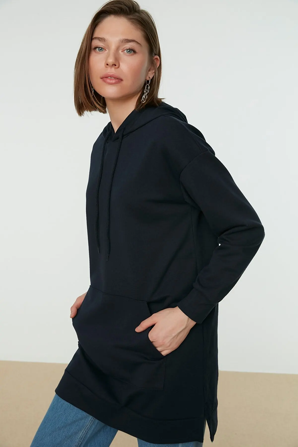 Navy blue hooded basic knitting sweatshirt female clarothes sweatshirts sweatshirts hoodies for women 125033024
Navy blue hooded basic knitting sweatshirt female clarothes sweatshirts sweatshirts hoodies for women 125033024