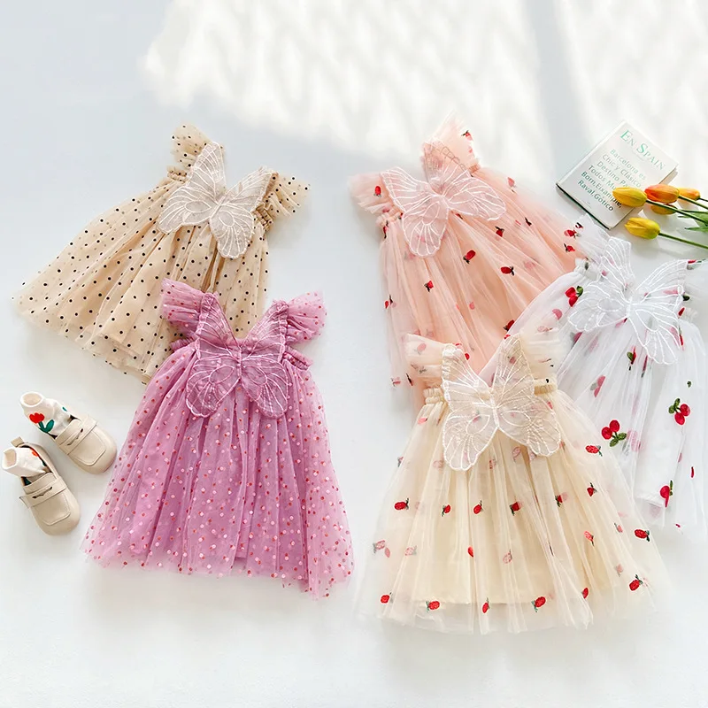 1-7Y Baby Girl Clothes Summer New Stereoscopic Wings Girls Dress Children Cute Fruit Embroidery Sleeveless Mesh Princess Dress 
1-7Y Baby Girl Clothes Summer New Stereoscopic Wings Girls Dress Children Cute Fruit Embroidery Sleeveless Mesh Princess Dress