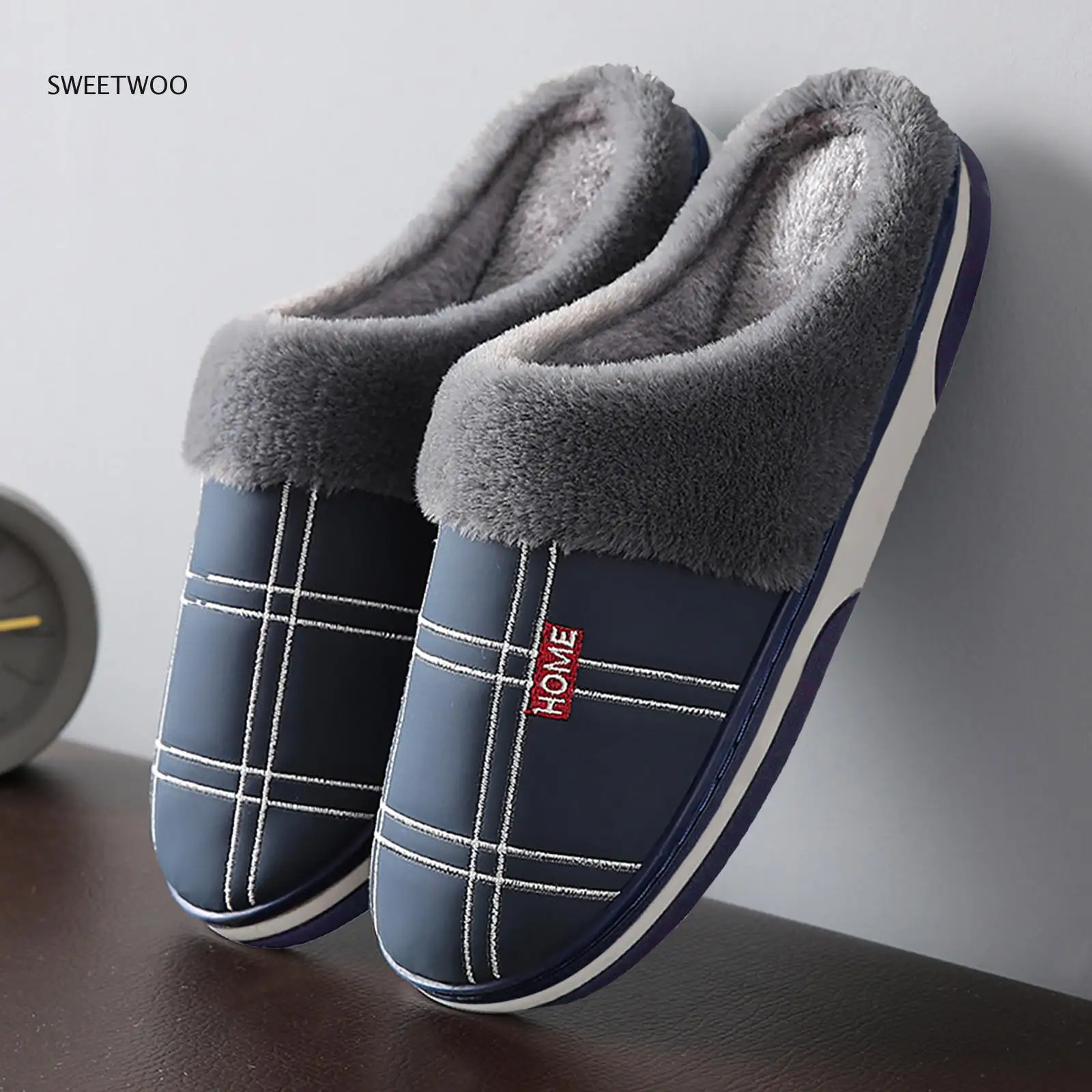 Men Shoes Winter Slippers Suede Gingham Plush Velvet Indoor Shoes for Men Home Slippers 2022 Non Slip Waterproof Male Slipper
Men Shoes Winter Slippers Suede Gingham Plush Velvet Indoor Shoes for Men Home Slippers 2022 Non Slip Waterproof Male Slipper