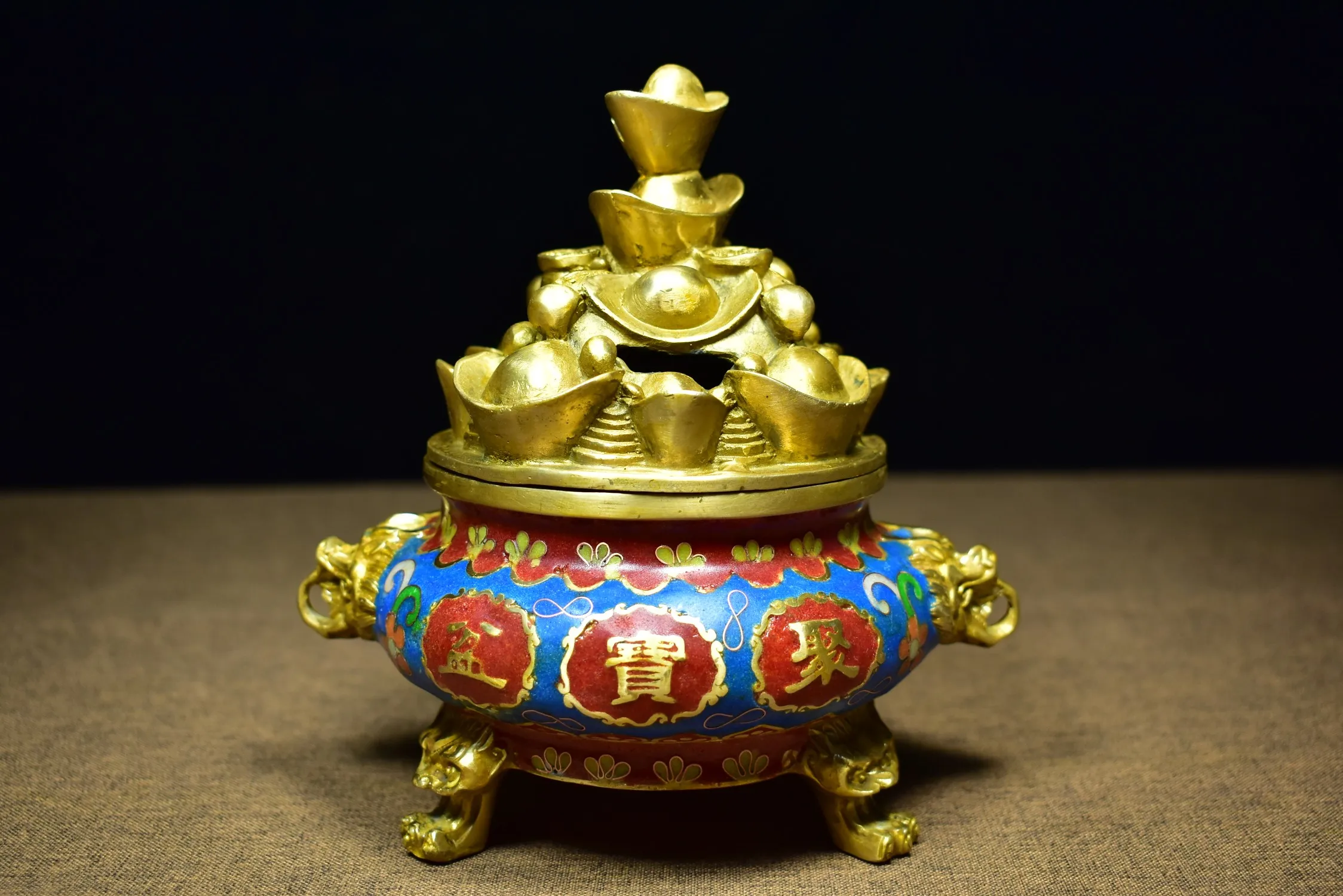 6" Chinese Folk Collection Old Bronze Cloisonne Enamel Ingots coin treasure bowl Gather fortune incense burner ornament Town hou
6" Chinese Folk Collection Old Bronze Cloisonne Enamel Ingots coin treasure bowl Gather fortune incense burner ornament Town hou