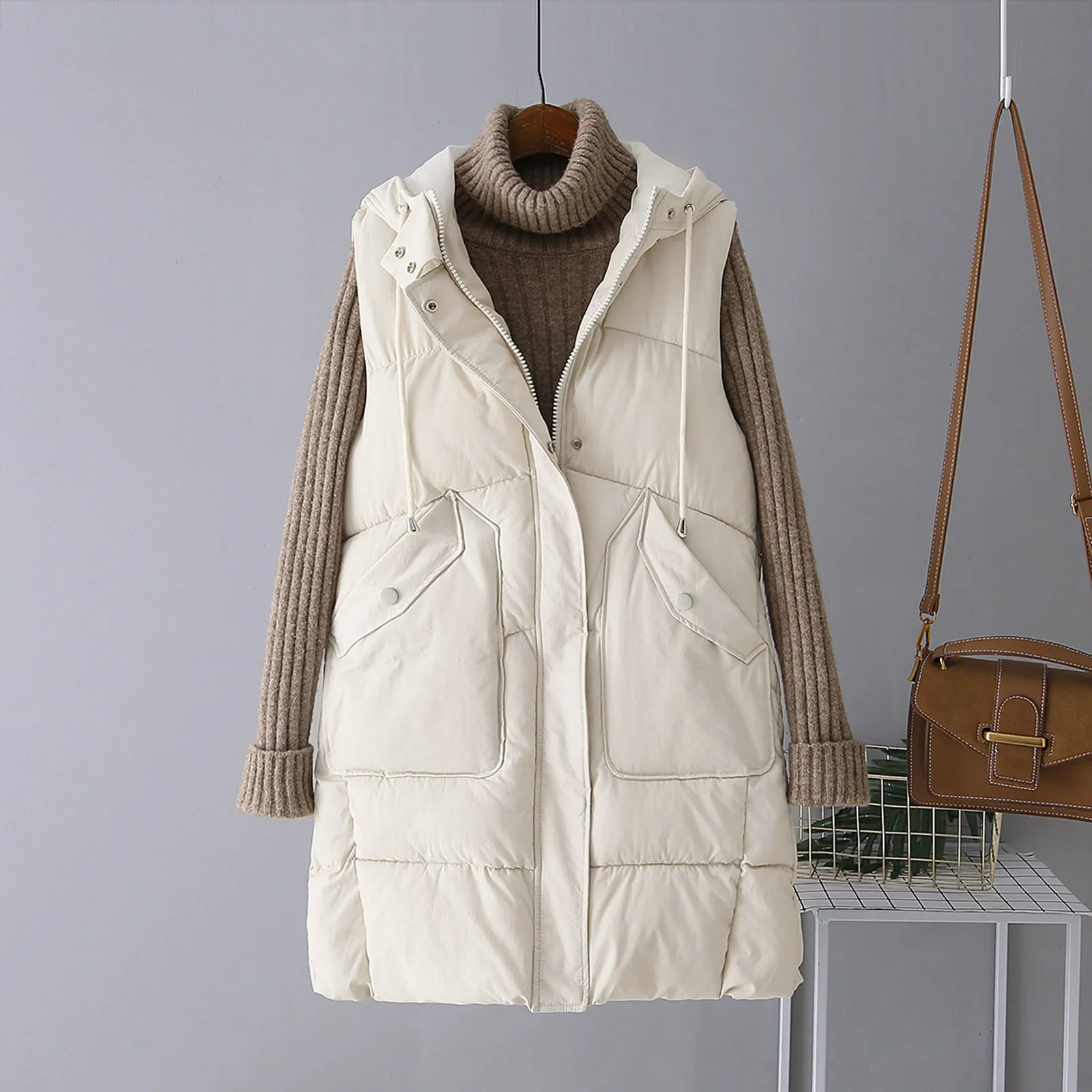 2023 New Women's Vest Jacket Down Cotton Vest Autumn Winter Jacket Loose Long Coat Female Sleeveless Waistcoat Snow Wear
2023 New Women's Vest Jacket Down Cotton Vest Autumn Winter Jacket Loose Long Coat Female Sleeveless Waistcoat Snow Wear