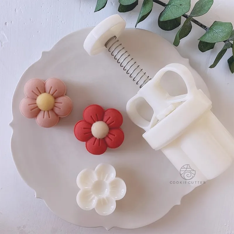 20g/50g Mini Mooncake Hand Pressed Mold Cute Flower Shape Cookie Pastry Stamp Home DIY Mung Bean Cake Dessert Decoration Tools
20g/50g Mini Mooncake Hand Pressed Mold Cute Flower Shape Cookie Pastry Stamp Home DIY Mung Bean Cake Dessert Decoration Tools
