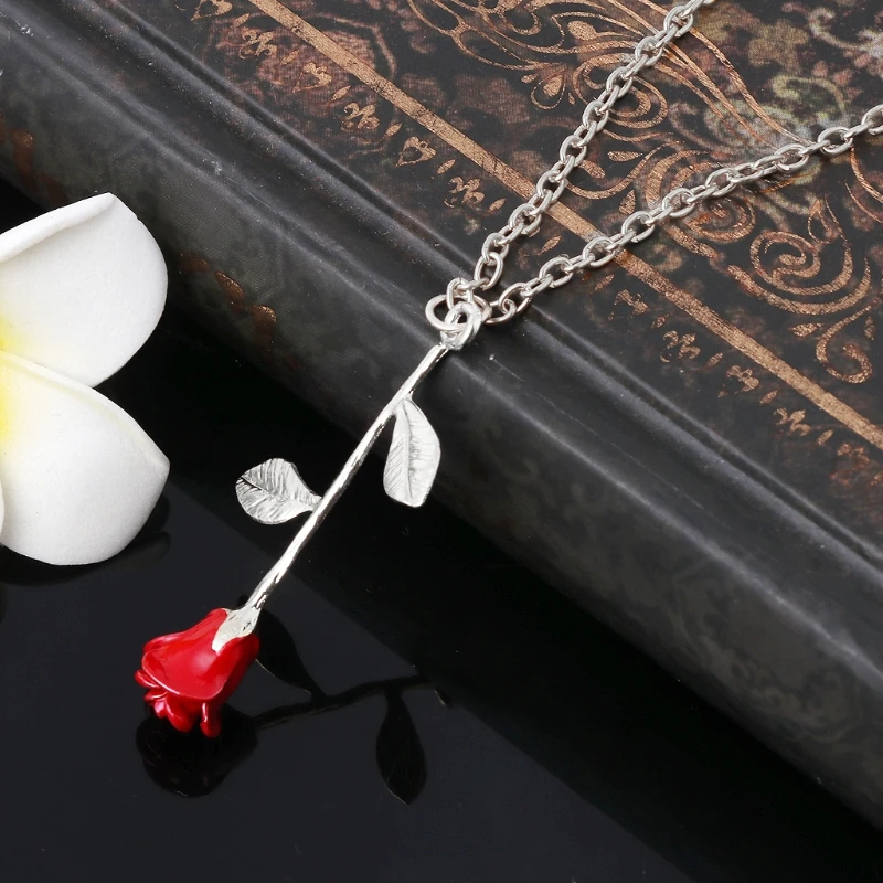 Vintage Beauty and Beast Golden Filled Necklace Jewelry Decoration 3D Red Rose Pendant Necklace Party Favor Female Gifts
Vintage Beauty and Beast Golden Filled Necklace Jewelry Decoration 3D Red Rose Pendant Necklace Party Favor Female Gifts