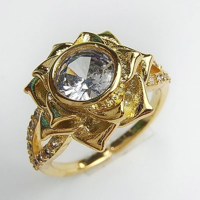 Copper inlaid round zirconium flower ring women's fashion geometric hollow open joint ring
Copper inlaid round zirconium flower ring women's fashion geometric hollow open joint ring
