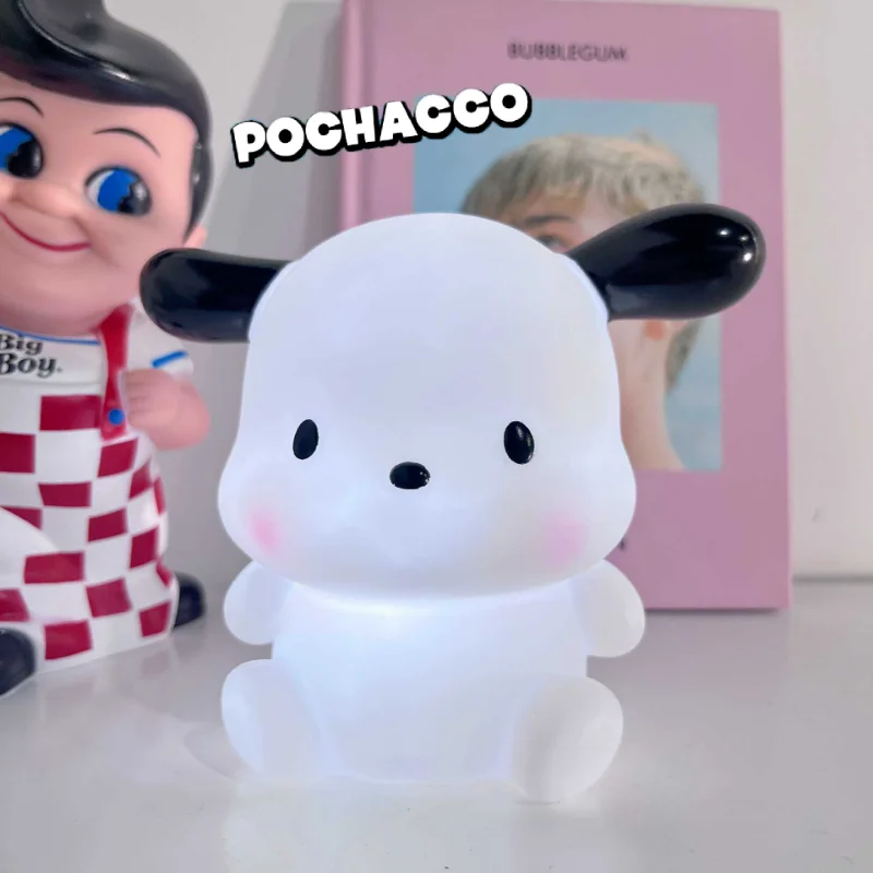 New Kawaii Sanrio Pochacco Night Light Girl Heart Cartoon Table Decoration Children Vinyl Cute Bedroom Bedside Lamp Gift Toys
New Kawaii Sanrio Pochacco Night Light Girl Heart Cartoon Table Decoration Children Vinyl Cute Bedroom Bedside Lamp Gift Toys
