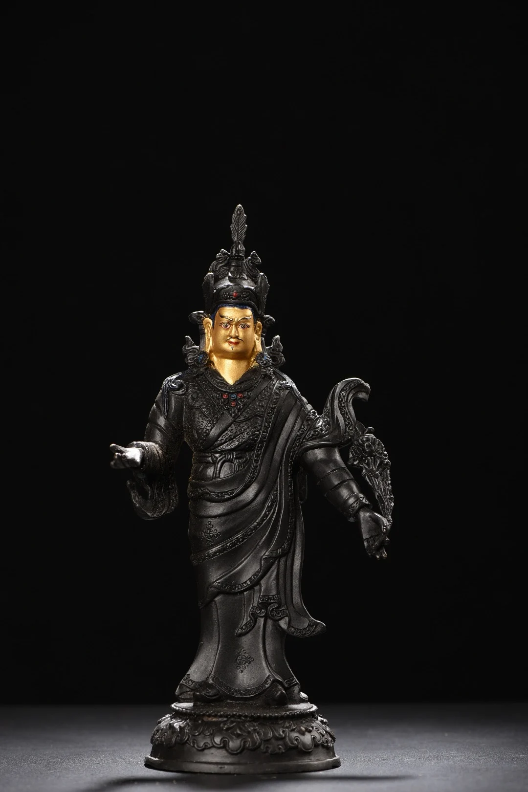 11"Tibetan Temple Collection Old Bronze Gilded Cinnabar Mosaic Gem Face painting Guru Rinpoche Padmasambhava Worship Hall
11"Tibetan Temple Collection Old Bronze Gilded Cinnabar Mosaic Gem Face painting Guru Rinpoche Padmasambhava Worship Hall