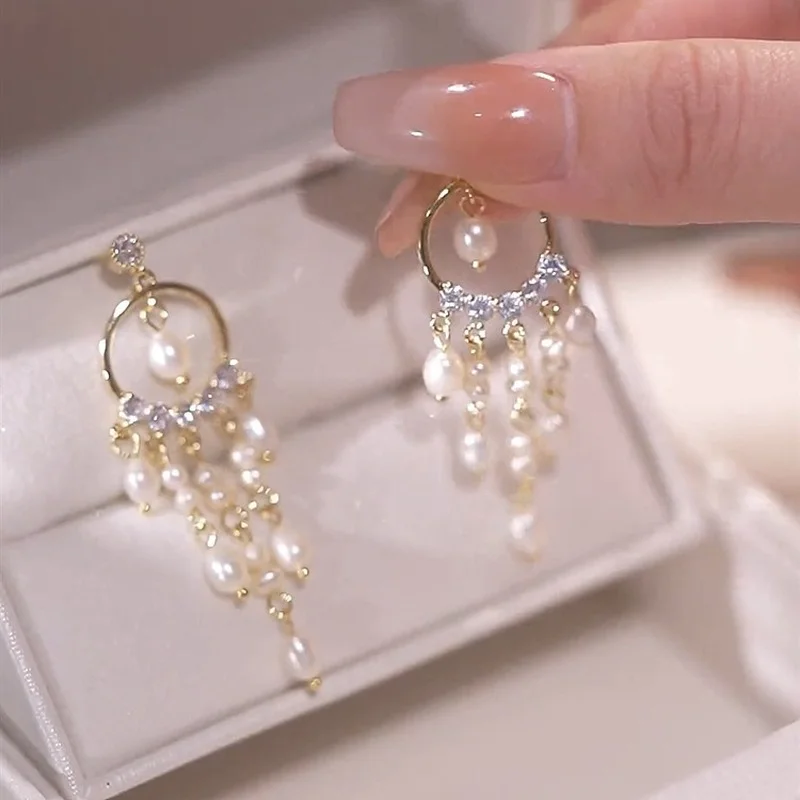 Luxury Elegant Natural Water Pearl Pendant Earrings for Women Girls Exquisite Sweet Tassel Earrings Korean Fashion Jewelry
Luxury Elegant Natural Water Pearl Pendant Earrings for Women Girls Exquisite Sweet Tassel Earrings Korean Fashion Jewelry
