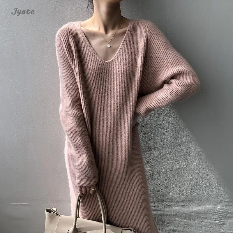 V-neck Korean Loose Elastic Sweater Dress Women Autumn Winter Lazy Casual Knee-length Midi Solid Color Simple Knitted Dresses
V-neck Korean Loose Elastic Sweater Dress Women Autumn Winter Lazy Casual Knee-length Midi Solid Color Simple Knitted Dresses