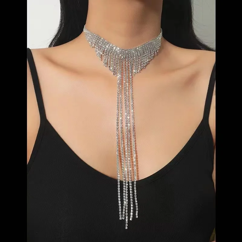 Fashion women shiny crystal long Tassel Necklace women's wedding party statement jewelry luxury Rhinestone Long Necklace Gift
Fashion women shiny crystal long Tassel Necklace women's wedding party statement jewelry luxury Rhinestone Long Necklace Gift