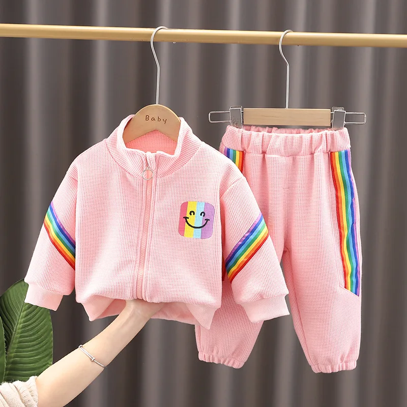 Спортивный костюм для мальчиков и девочек, кофта с капюшоном и штаны в разноцветную полоску, на молнии, комплект одежды из 2 предметов, весна-осень
Спортивный костюм для мальчиков и девочек, кофта с капюшоном и штаны в разноцветную полоску, на молнии, комплект одежды из 2 предметов, весна-осень