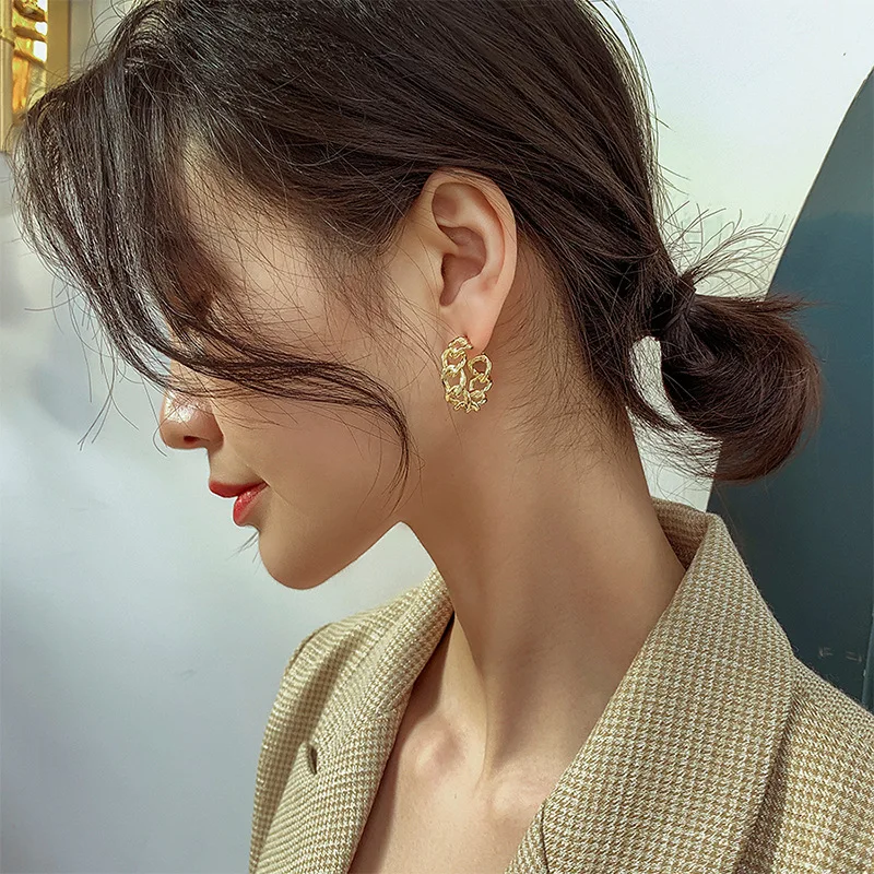 2022 New Trendy Hollow Chain Hoop Earrings Temperament Simple Circle Statement Earrings Jewelry Metal Geometric Fashion Earrings
2022 New Trendy Hollow Chain Hoop Earrings Temperament Simple Circle Statement Earrings Jewelry Metal Geometric Fashion Earrings