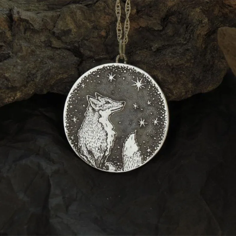 Vintage Creative Relief Star Gazing Fox Pendant Necklace Accessories for Women Fashion Jewelry Anniversary Gift
Vintage Creative Relief Star Gazing Fox Pendant Necklace Accessories for Women Fashion Jewelry Anniversary Gift