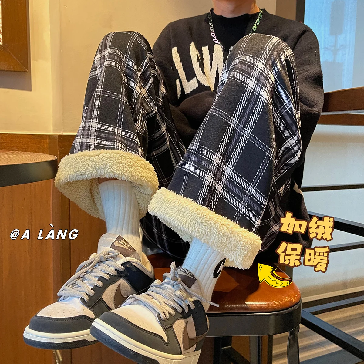 Зимние теплые мужские брюки Hybskr в клетку на флисе, модные утепленные прямые штаны в стиле Харадзюку, мужские брюки в Корейском стиле, брюки в...
Зимние теплые мужские брюки Hybskr в клетку на флисе, модные утепленные прямые штаны в стиле Харадзюку, мужские брюки в Корейском стиле, брюки в...