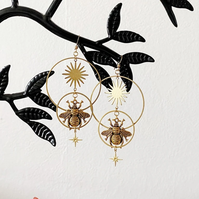 2022 NEW Handmade Bees Gold Dangle Earrings - Long Earrings - Boho Jewelry -Bohemian Moon Luna Sun Jewelry
2022 NEW Handmade Bees Gold Dangle Earrings - Long Earrings - Boho Jewelry -Bohemian Moon Luna Sun Jewelry