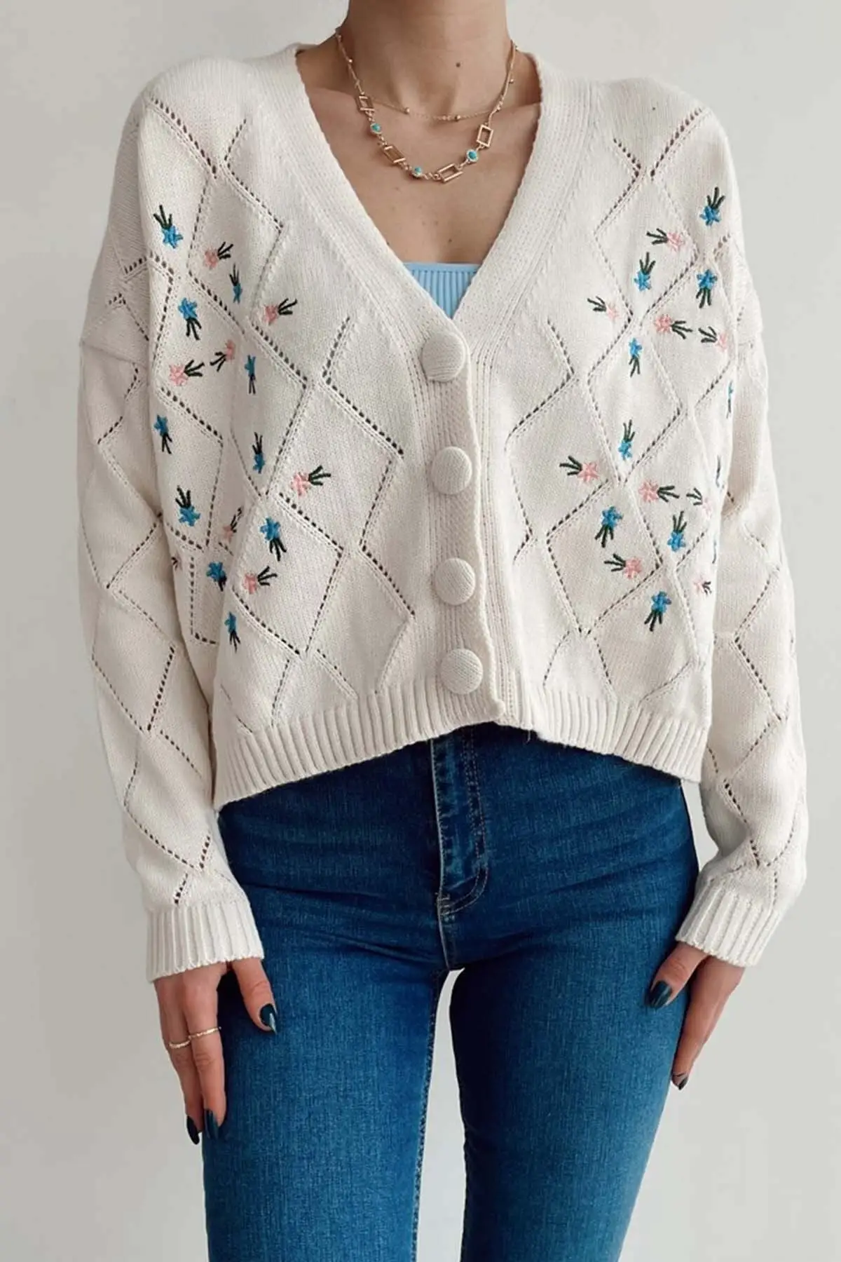 Women's Cardigan Ecru Floral embroidery Casual Knitted Quality Fashion Cardigan Sweaters Loose Sweater Jumper
Women's Cardigan Ecru Floral embroidery Casual Knitted Quality Fashion Cardigan Sweaters Loose Sweater Jumper