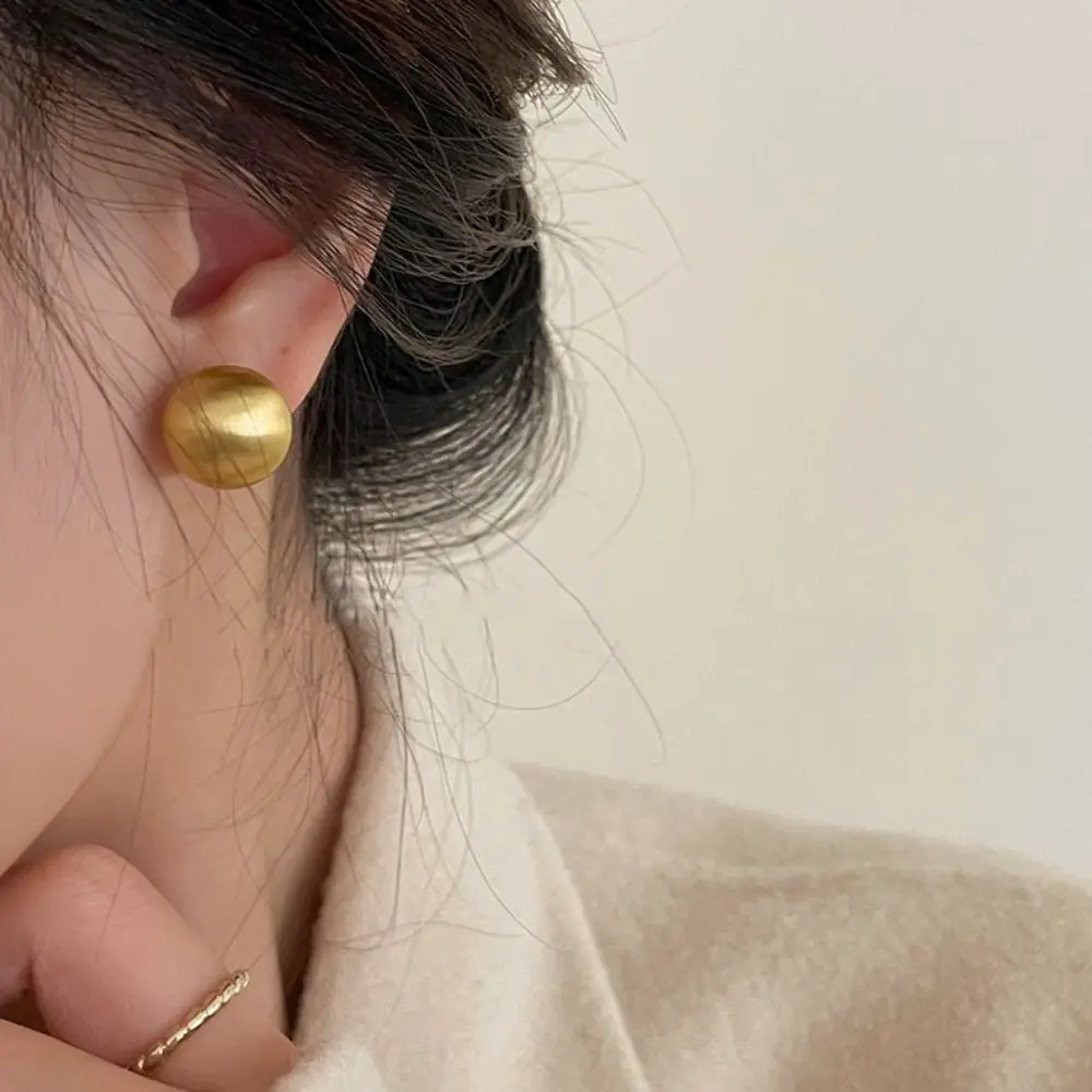 Korean Mini Round Style Pearl Ear Stud Gold Metal Sweet Women Earrings Fashion Jewelry
Korean Mini Round Style Pearl Ear Stud Gold Metal Sweet Women Earrings Fashion Jewelry