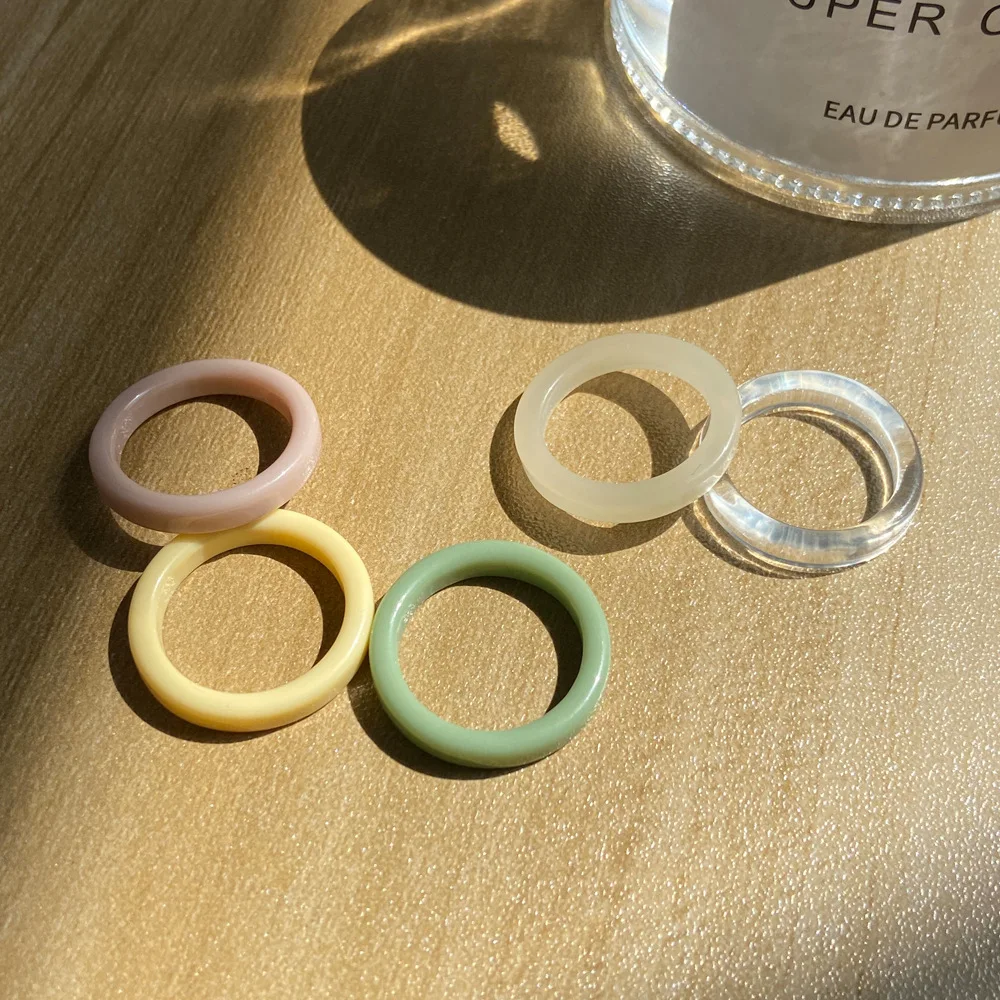 Korean Fashion Color Resin Ring Vintage Simple Transparent Solid Color Finger Ring for Women Party Jewelry 2022 New
Korean Fashion Color Resin Ring Vintage Simple Transparent Solid Color Finger Ring for Women Party Jewelry 2022 New