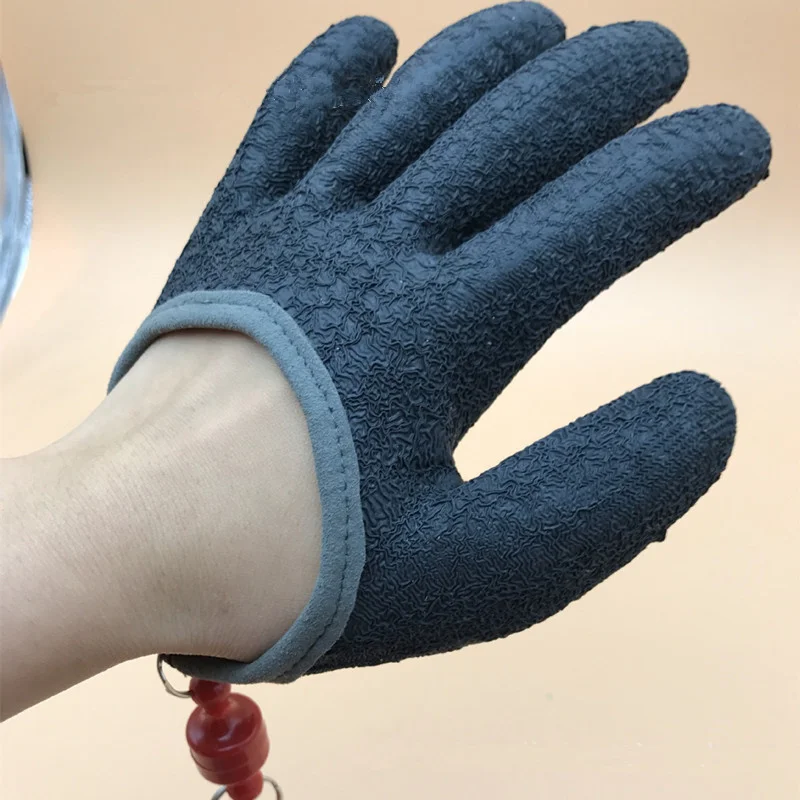 Quick Catch Fish Stab-proof Non-slip PE Nylon Gloves Outdoor Hunting Angling Fishing Waterproof Half Palm Full Finger Mittens
Quick Catch Fish Stab-proof Non-slip PE Nylon Gloves Outdoor Hunting Angling Fishing Waterproof Half Palm Full Finger Mittens
