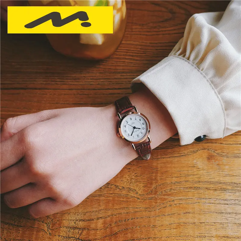 Bamboo Knot Vintage Leather Women Small Watches Designer Blue Pointer Simple Number Dial Fashion Ladies Quartz Wristwatches
Bamboo Knot Vintage Leather Women Small Watches Designer Blue Pointer Simple Number Dial Fashion Ladies Quartz Wristwatches