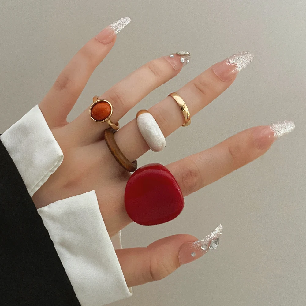 IPARAM New Trendy Rings Set for Women Exaggerated Red Resin Enamel Wooden Geometric Finger Ring Punk Fashion Jewelry
IPARAM New Trendy Rings Set for Women Exaggerated Red Resin Enamel Wooden Geometric Finger Ring Punk Fashion Jewelry
