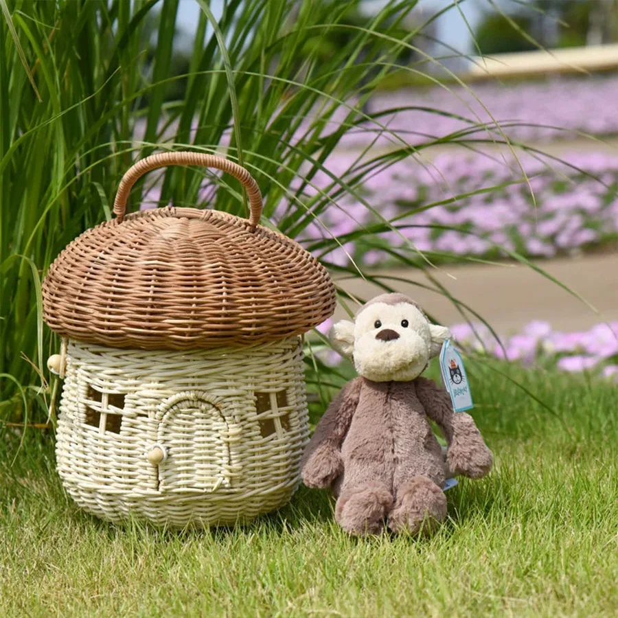 Hand Woven Rattan Handbag For Women Mushroom House Decorative Bag Storage Basket Children's Photography Props Cosplay Clutch Ins
Hand Woven Rattan Handbag For Women Mushroom House Decorative Bag Storage Basket Children's Photography Props Cosplay Clutch Ins