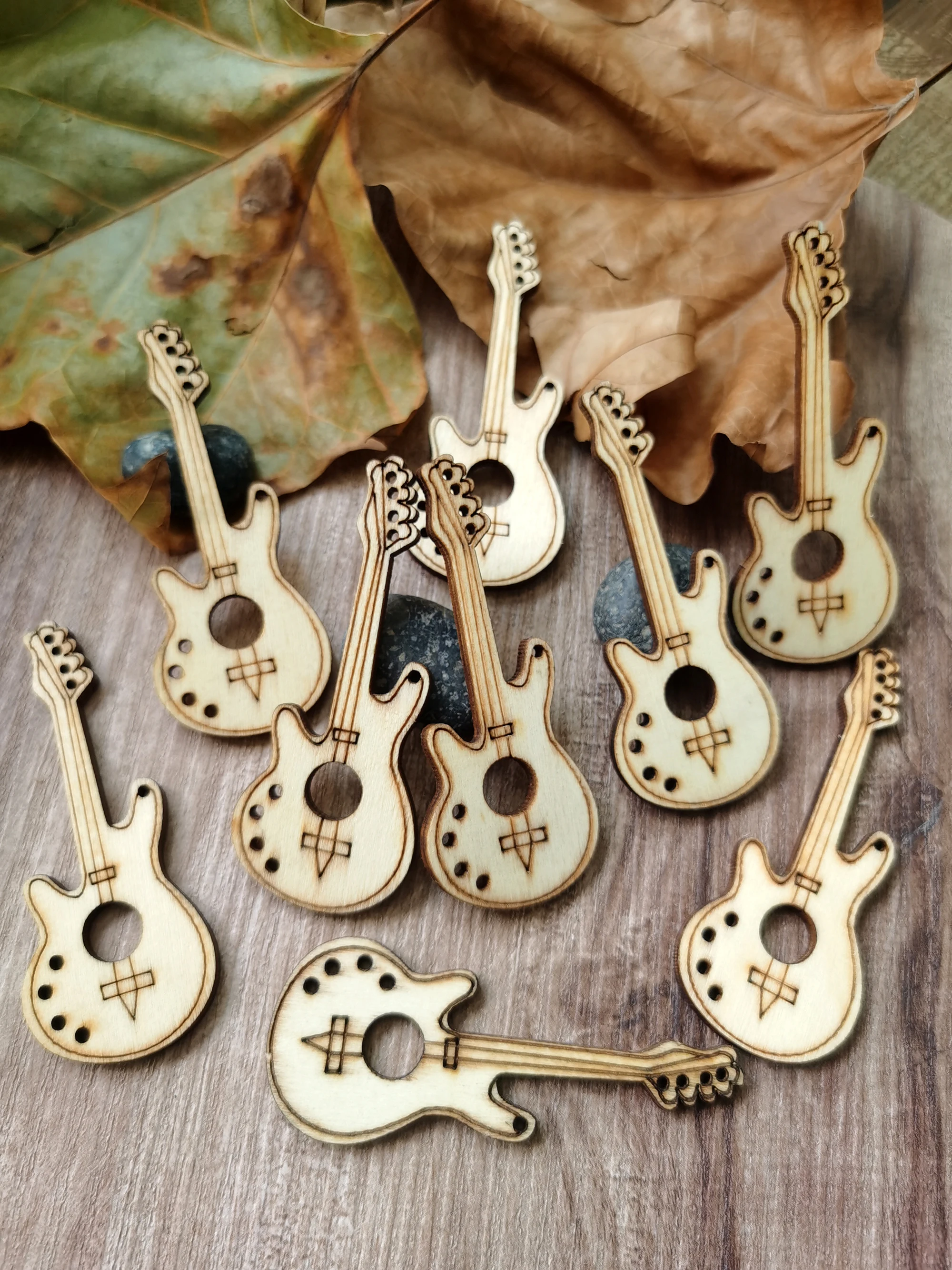 10pcs Wooden Guitar Ornaments Handmade Cartoon Craft 8x3CM Natural Pendant For DIY Scrapbooking Accessories Wedding Decorations
10pcs Wooden Guitar Ornaments Handmade Cartoon Craft 8x3CM Natural Pendant For DIY Scrapbooking Accessories Wedding Decorations