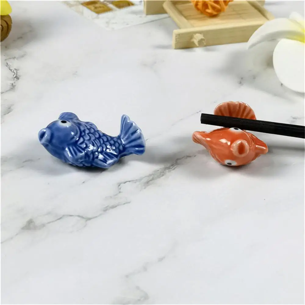 Chopsticks Rack Carp Color Holder Cartoon Little Carp Chopsticks Stand Ceramic Cuisine Restaurant Spoon Rack Kitchen Tableware
Chopsticks Rack Carp Color Holder Cartoon Little Carp Chopsticks Stand Ceramic Cuisine Restaurant Spoon Rack Kitchen Tableware