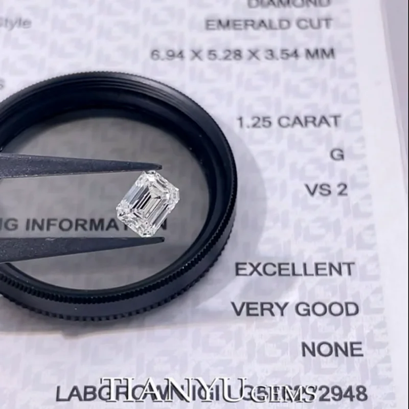 Tianyu Gems 1.25ct G VS2 Emerald Cut Lab Diamonds CVD IGI Certifired 6.94*5.28*3.54mm Lab Created White Sparkle Real Diamond
Tianyu Gems 1.25ct G VS2 Emerald Cut Lab Diamonds CVD IGI Certifired 6.94*5.28*3.54mm Lab Created White Sparkle Real Diamond
