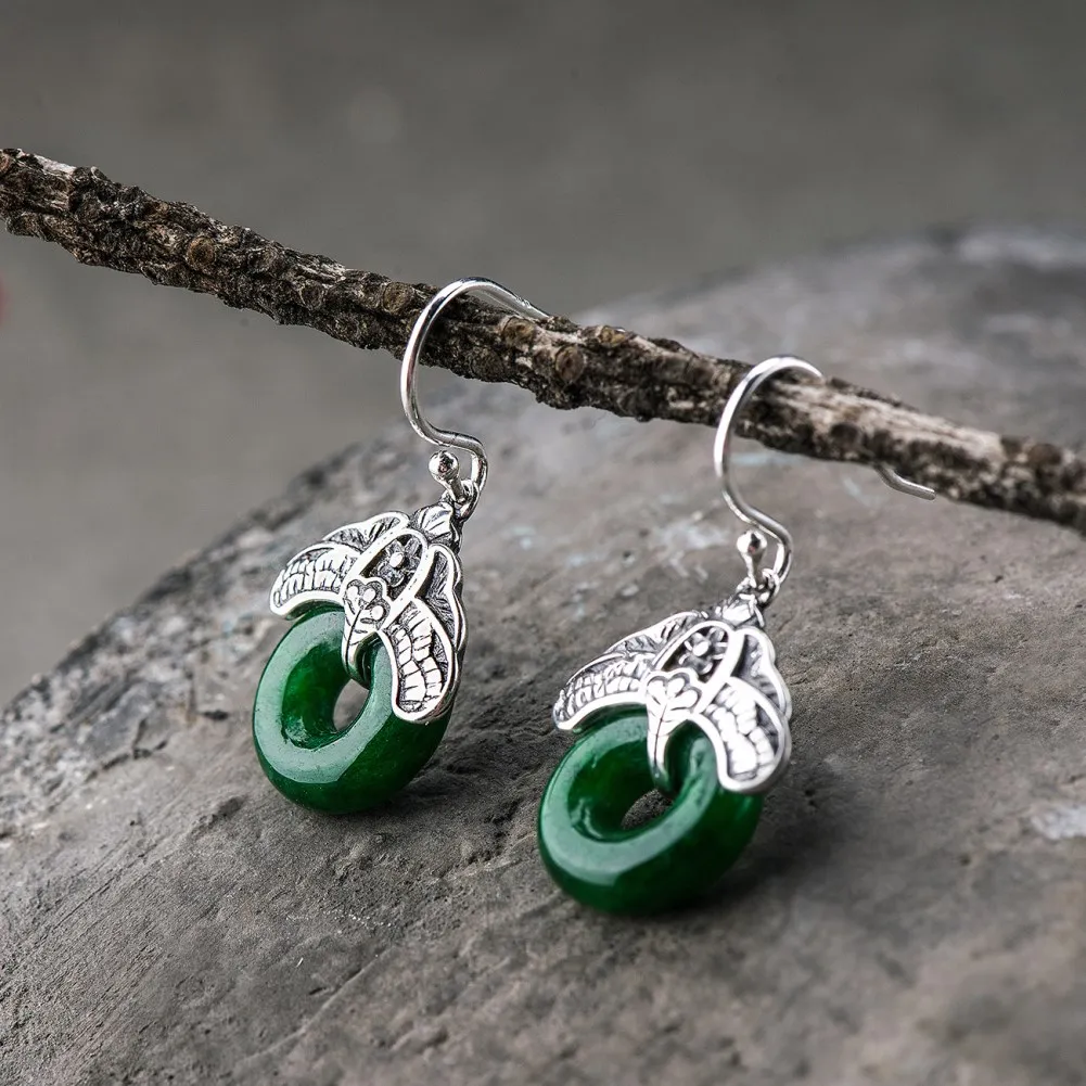 Silver Hand-studded Bat Earrings Vintage Peace Buckle Jade Earring Jewelry Female Silver Earrings 
Silver Hand-studded Bat Earrings Vintage Peace Buckle Jade Earring Jewelry Female Silver Earrings