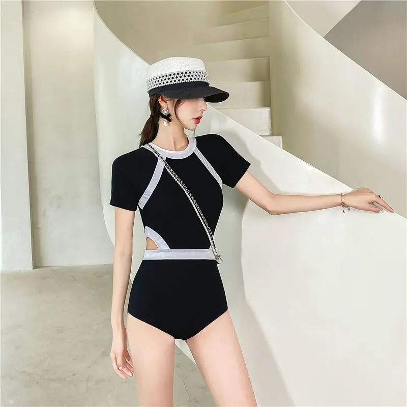 Sexy Swimsuit Female 2021 Korean Backless One-Piece Breasts Conservatively Gathered Cover Belly Slimming Hot Spring Swimwear 
Sexy Swimsuit Female 2021 Korean Backless One-Piece Breasts Conservatively Gathered Cover Belly Slimming Hot Spring Swimwear