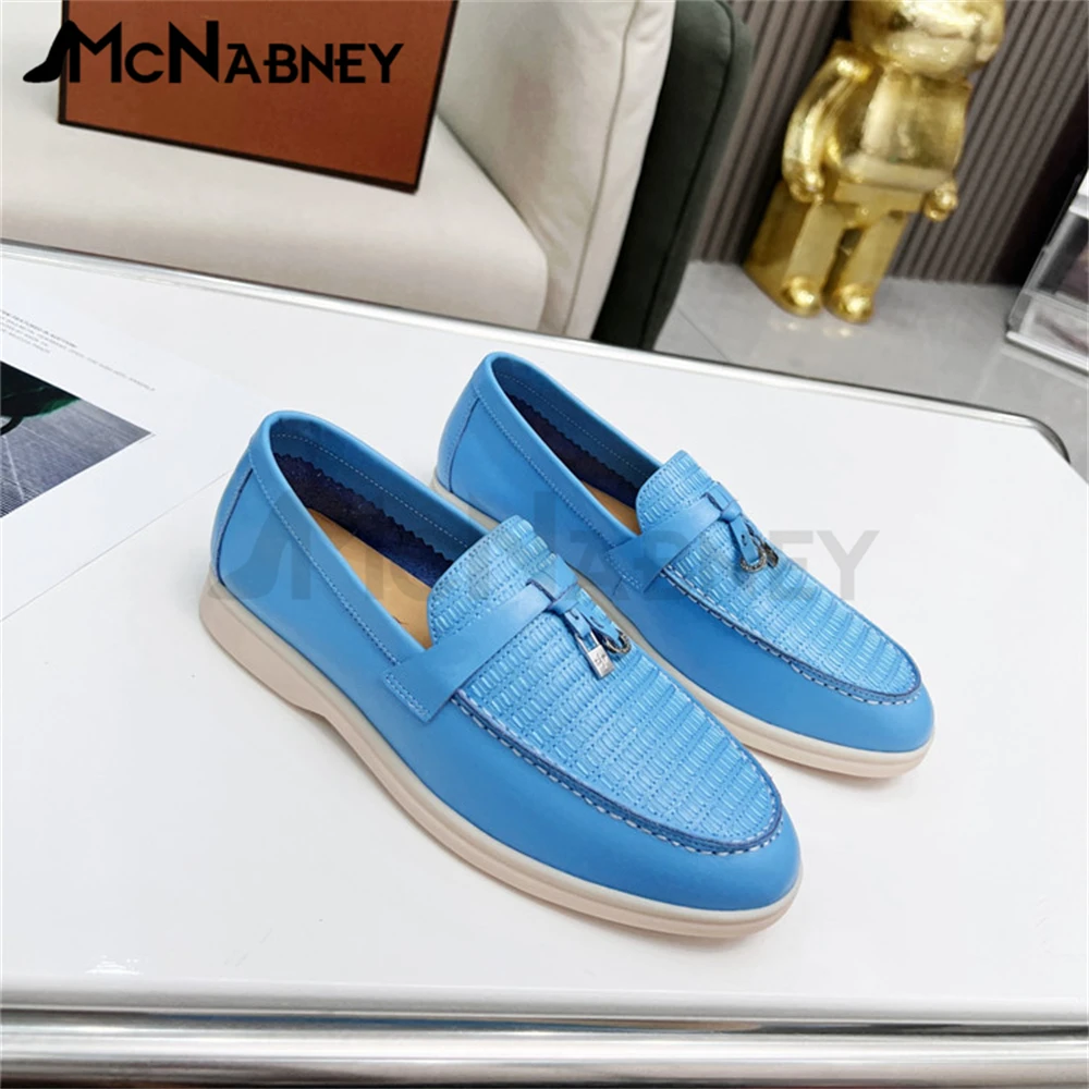 Leather Loafers Men Ladies Luxury Lock Decorative Solid Multicolor Leather Shoes Comfortable Casual Shoes Business Driving Shoes
Leather Loafers Men Ladies Luxury Lock Decorative Solid Multicolor Leather Shoes Comfortable Casual Shoes Business Driving Shoes