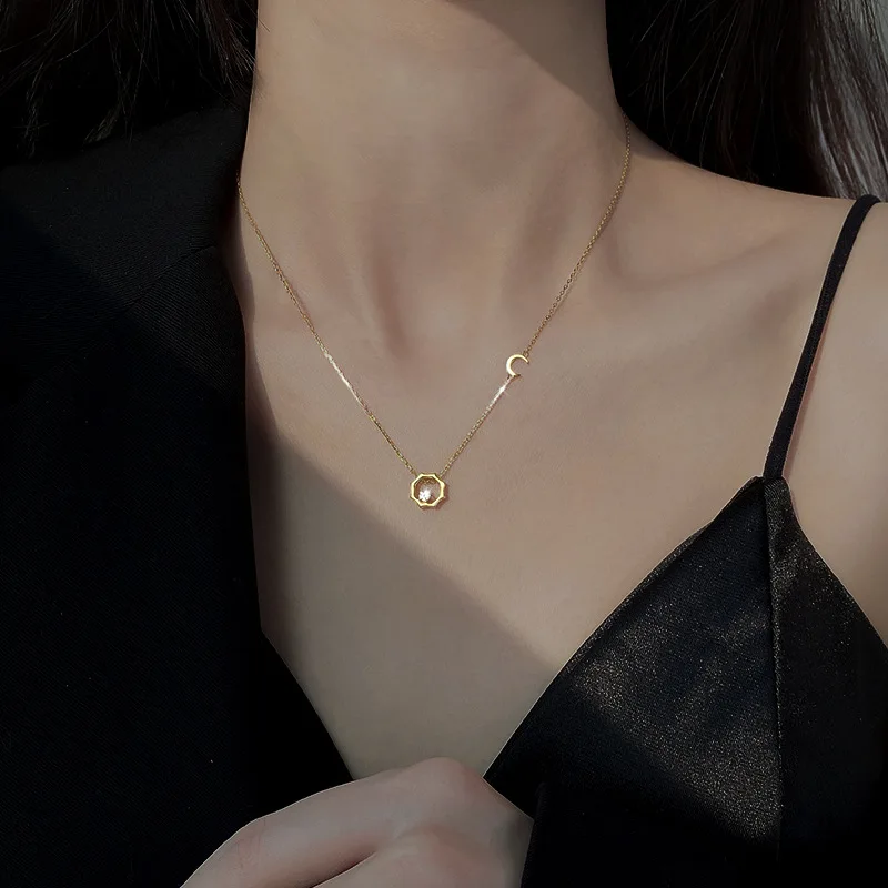 2022 New Sun And Moon Tonghui Necklace Female Niche Design High-End Light Luxury Moon Sun Net Red Collarbone Chain
2022 New Sun And Moon Tonghui Necklace Female Niche Design High-End Light Luxury Moon Sun Net Red Collarbone Chain